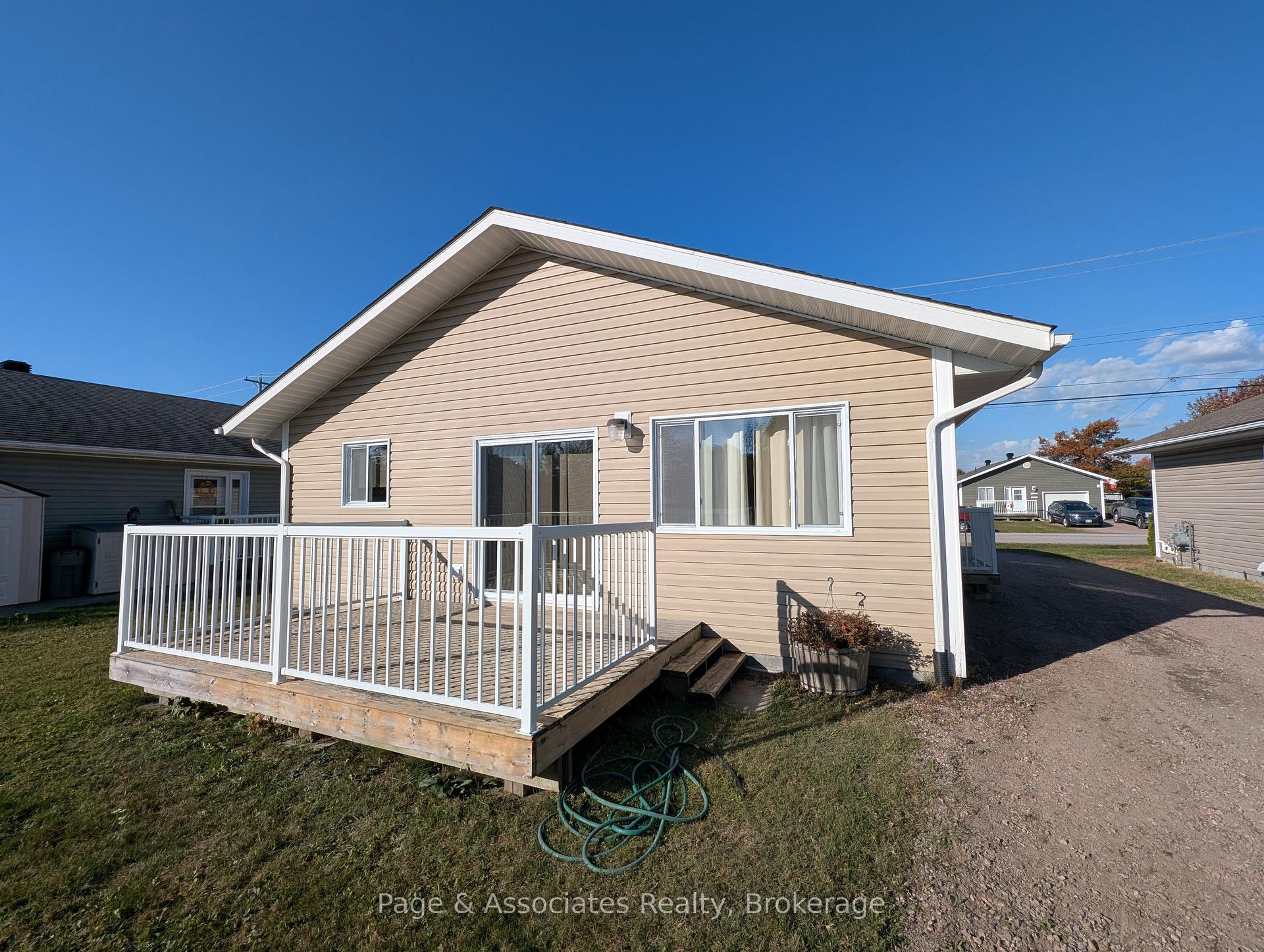 Photo 3 of 426 Demers Street, West Nipissing, Sturgeon Falls — HOMEH