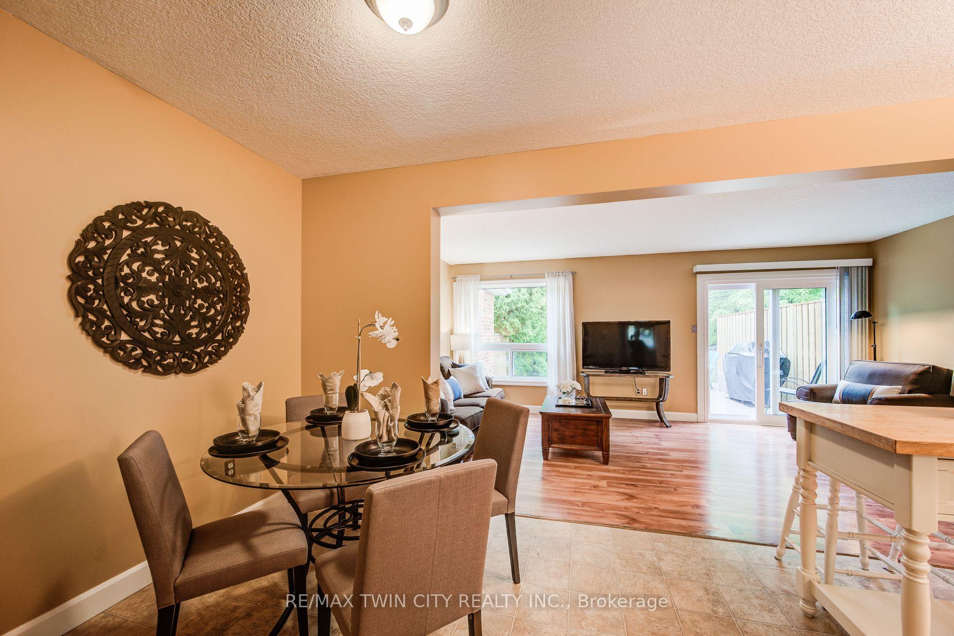 Photo 1 of 454 Annapolis Court, Waterloo — HOMEH