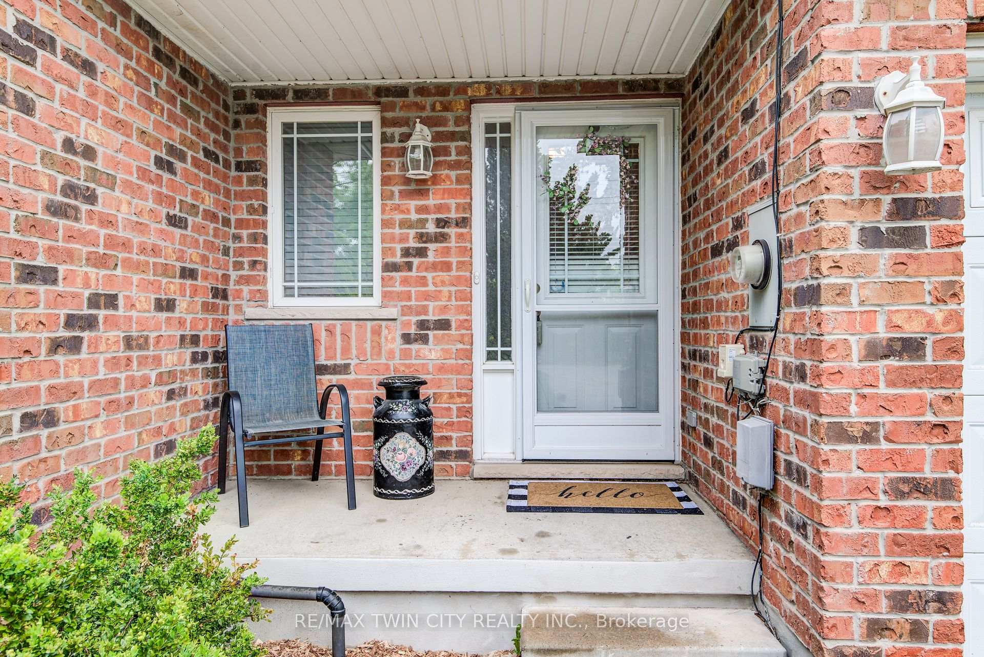 Photo 7 of 454 Annapolis Court, Waterloo — HOMEH