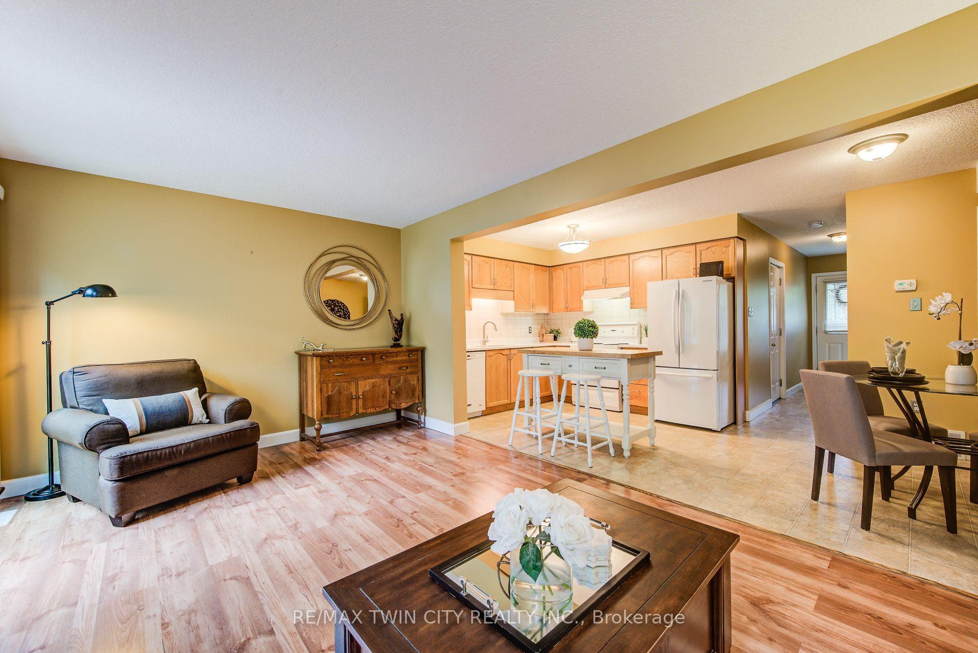 Photo 23 of 454 Annapolis Court, Waterloo — HOMEH