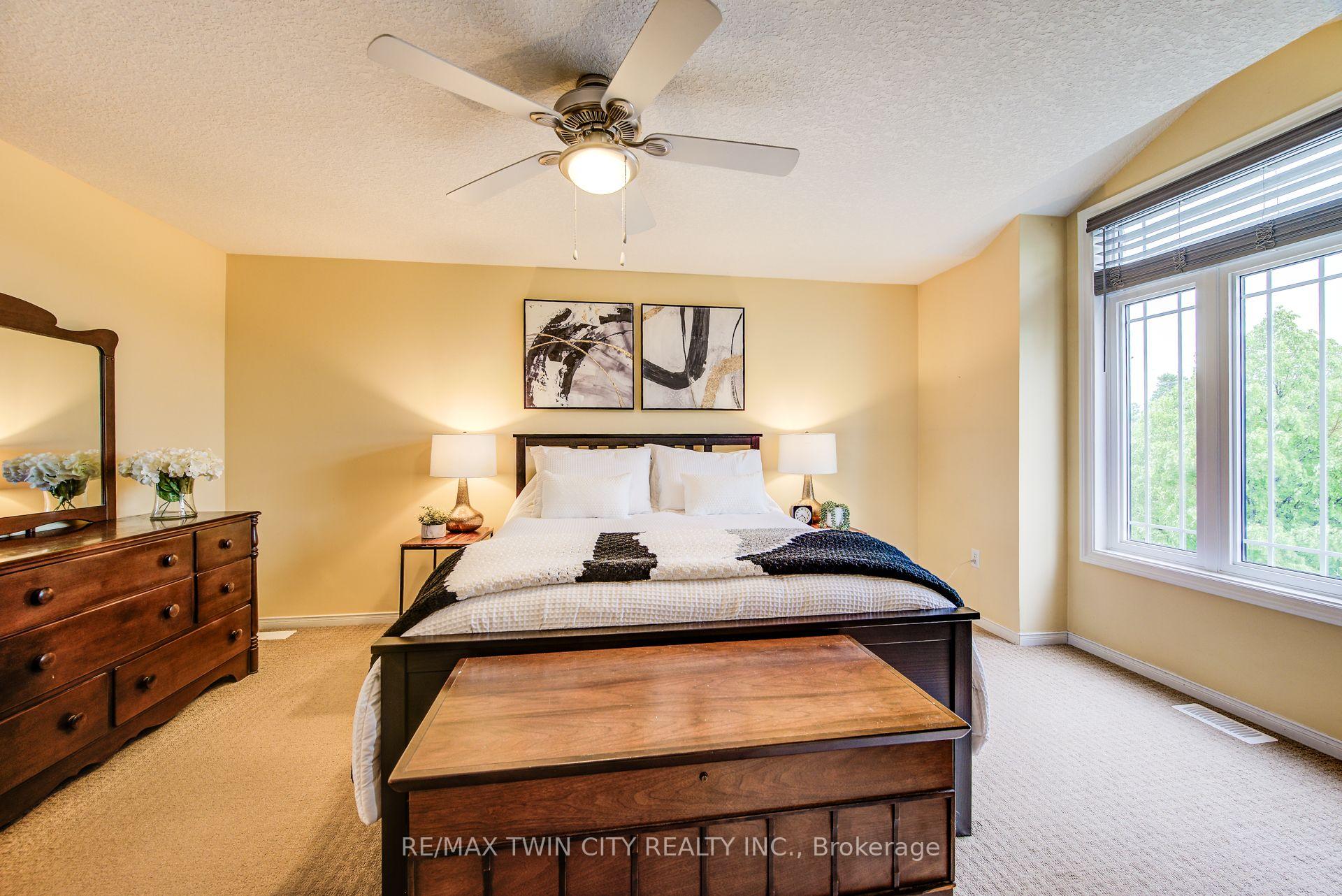 Photo 26 of 454 Annapolis Court, Waterloo — HOMEH
