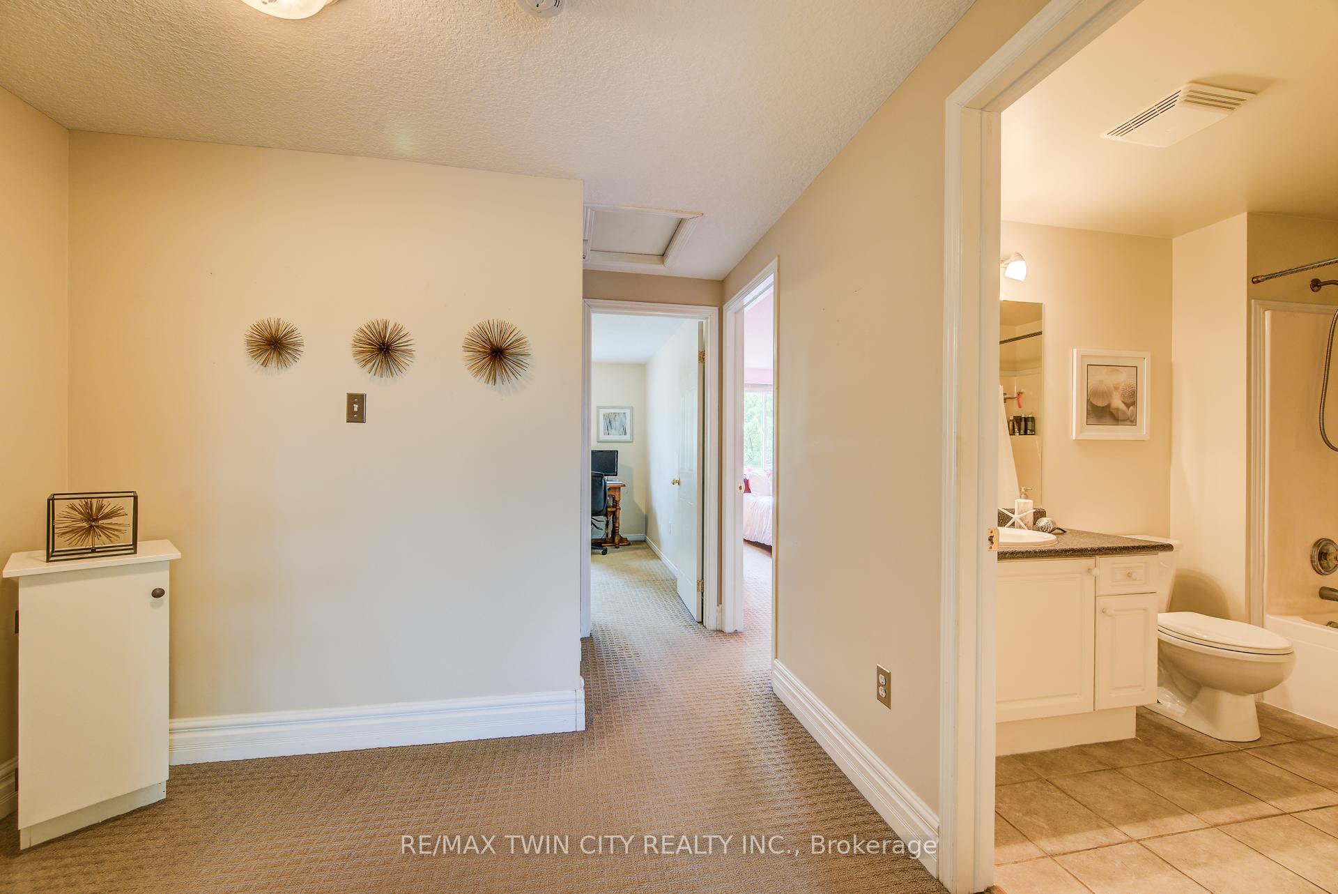 Photo 29 of 454 Annapolis Court, Waterloo — HOMEH