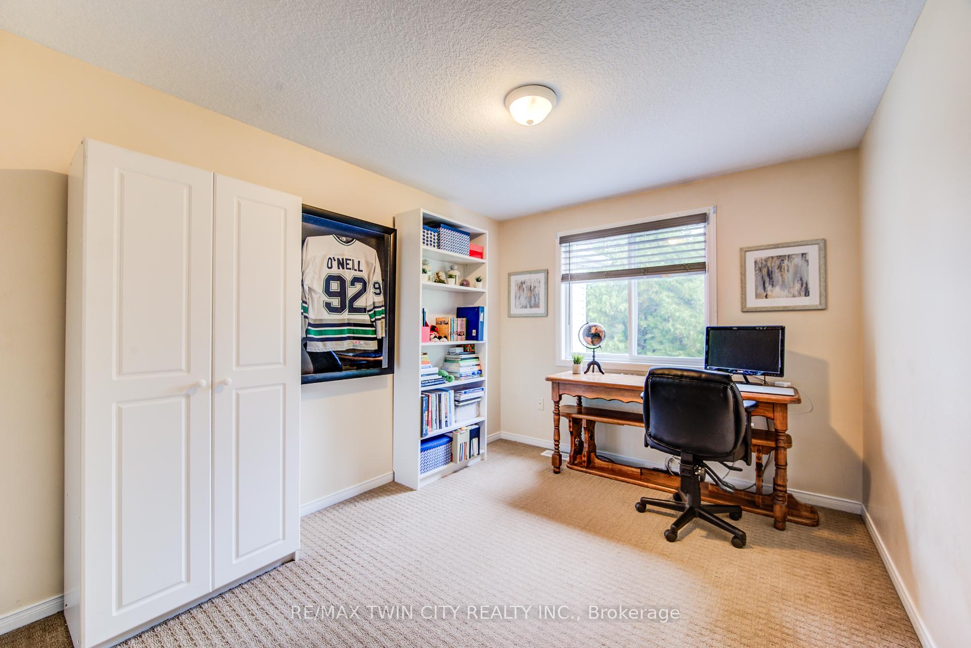 Photo 32 of 454 Annapolis Court, Waterloo — HOMEH