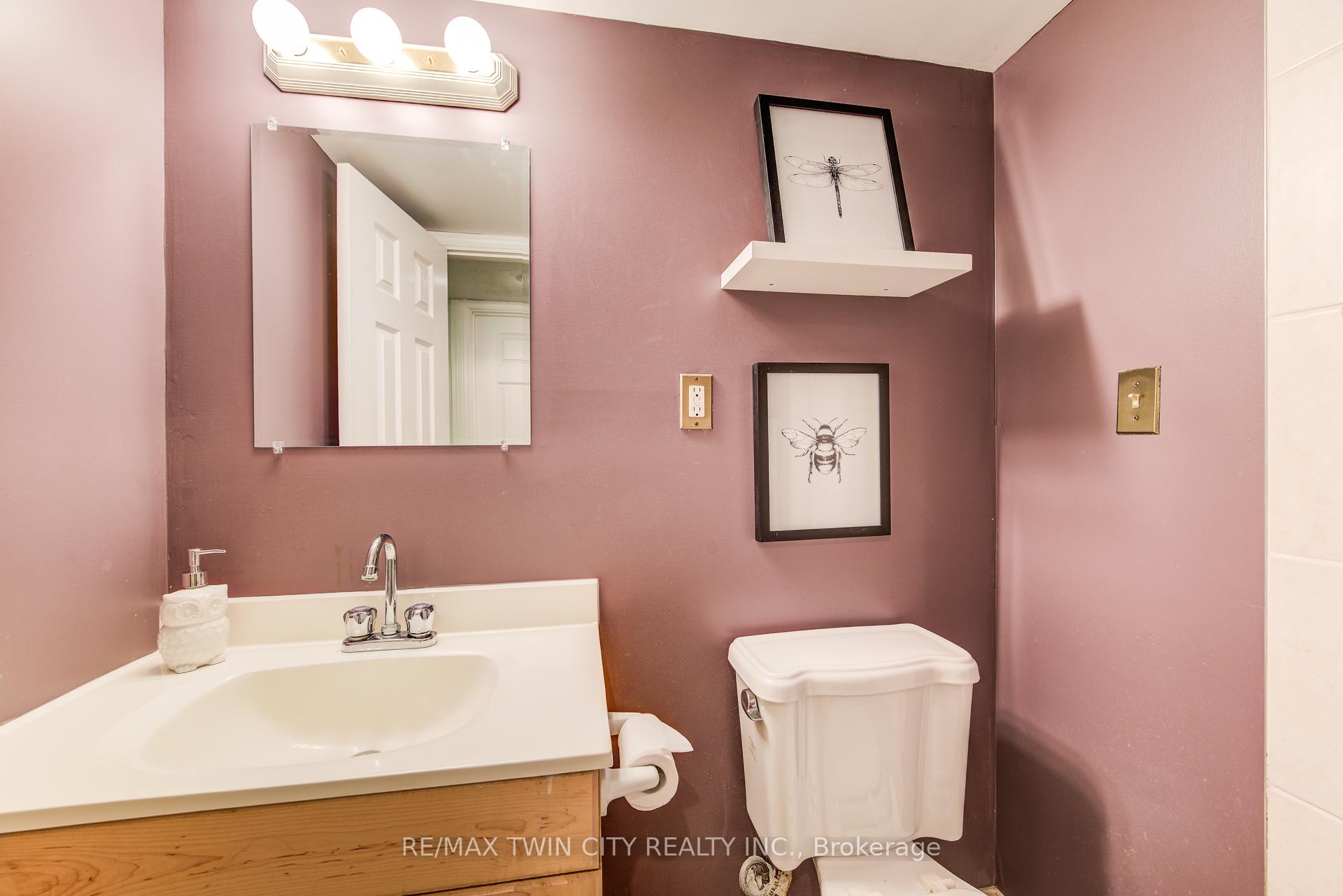 Photo 34 of 454 Annapolis Court, Waterloo — HOMEH