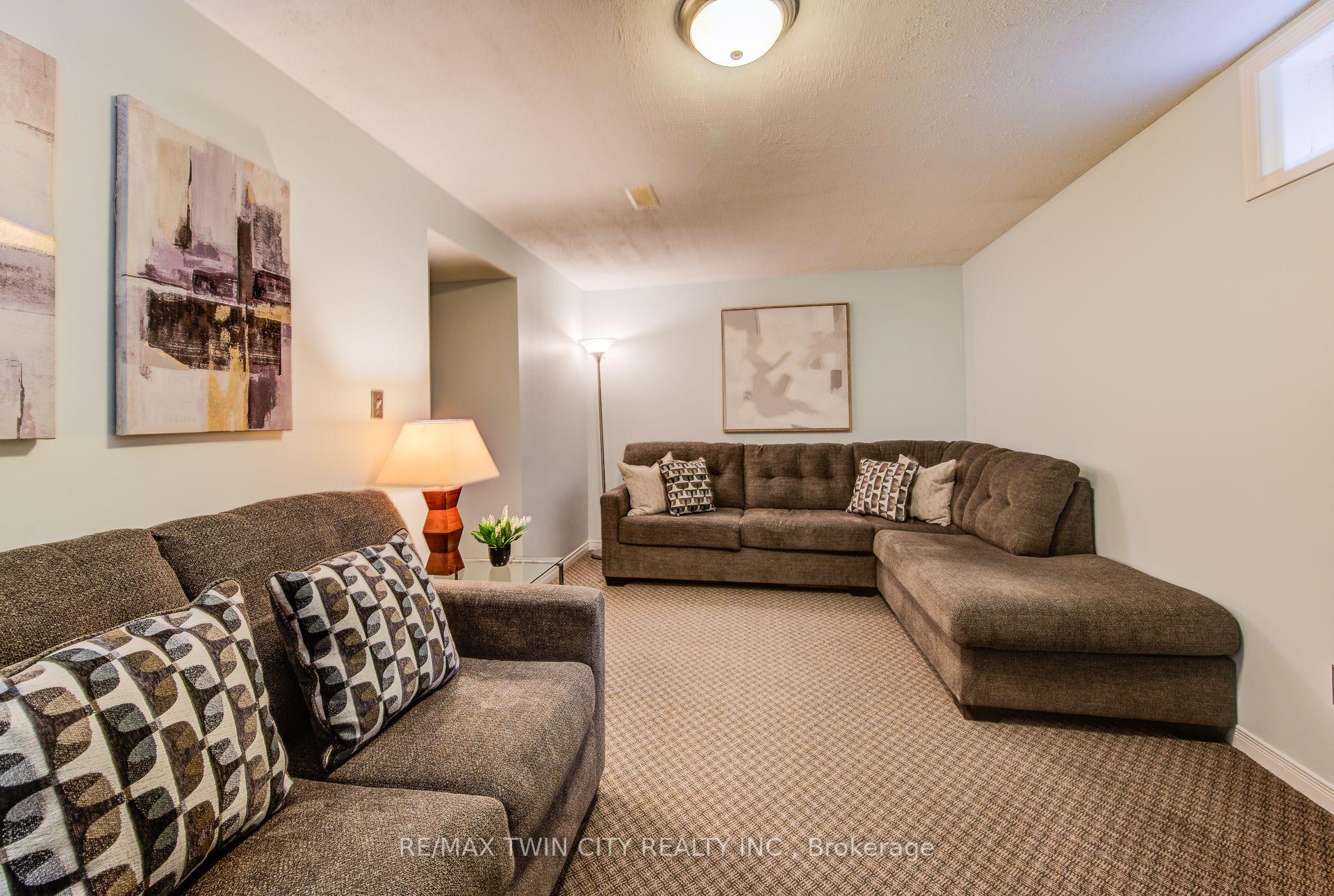 Photo 38 of 454 Annapolis Court, Waterloo — HOMEH