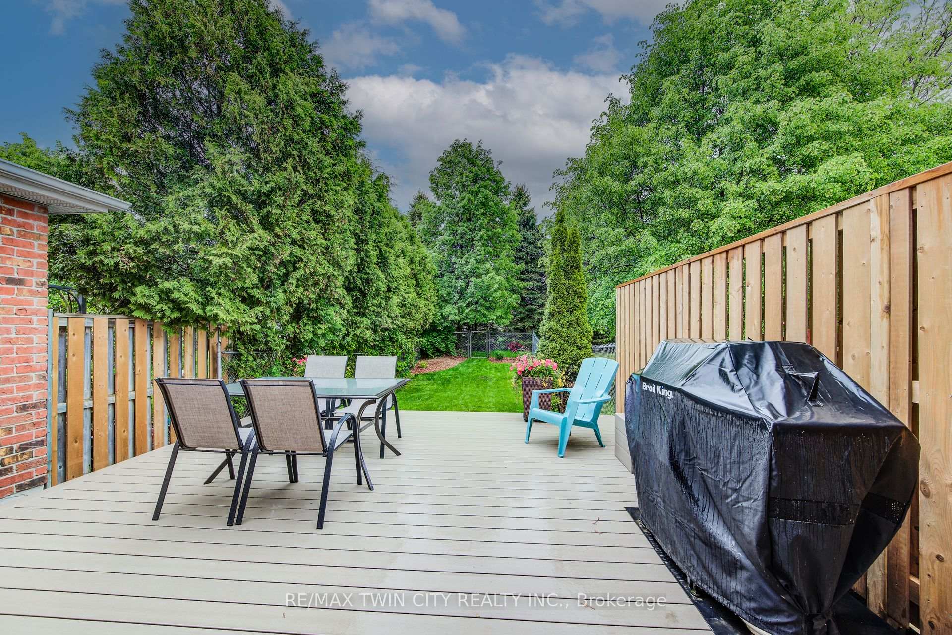 Photo 41 of 454 Annapolis Court, Waterloo — HOMEH
