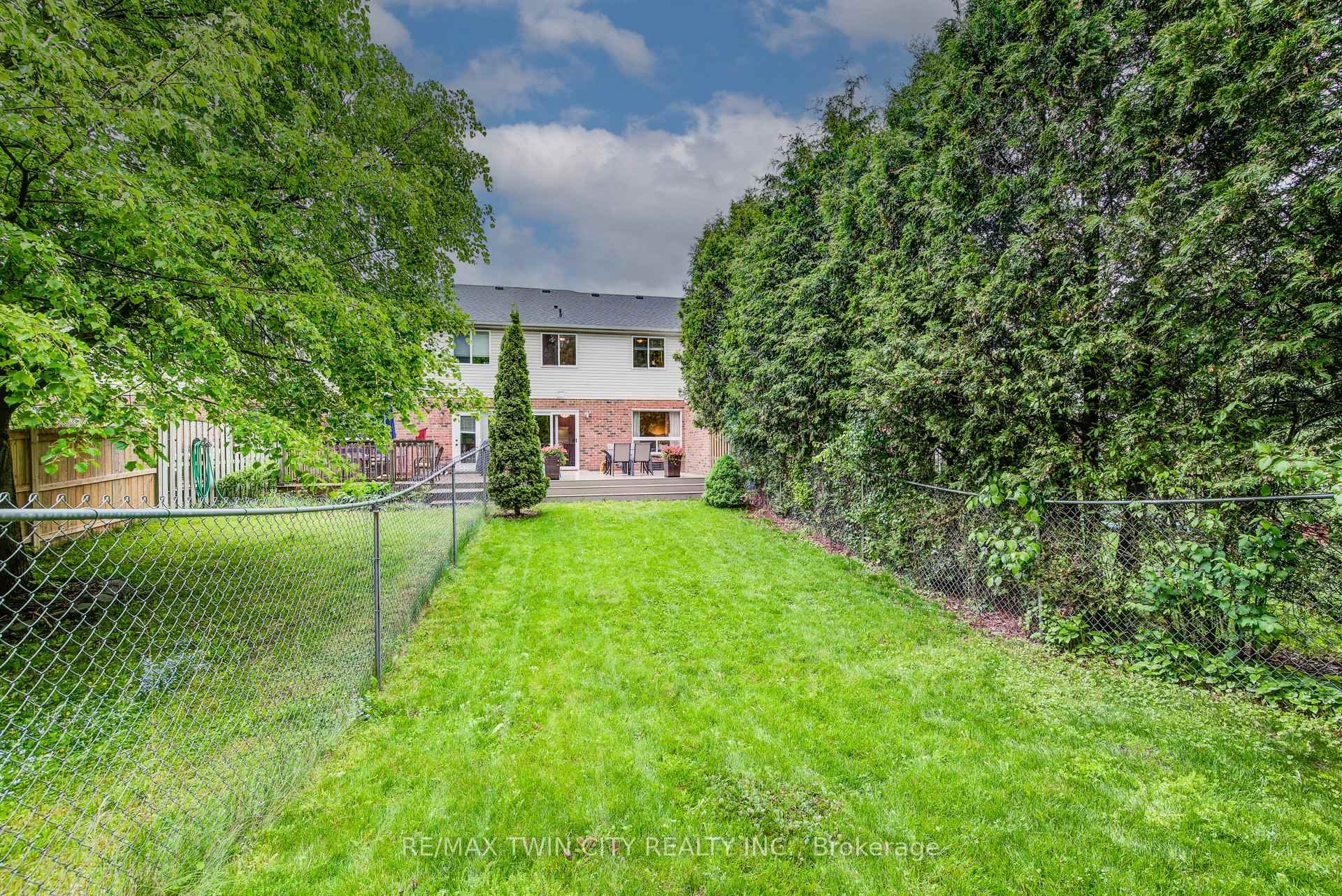 Photo 45 of 454 Annapolis Court, Waterloo — HOMEH