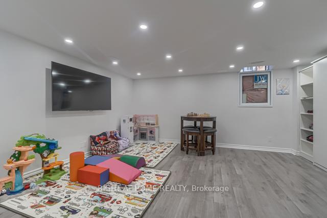 Photo 15 of 12 Laskin Drive, Vaughan, Patterson — HOMEH