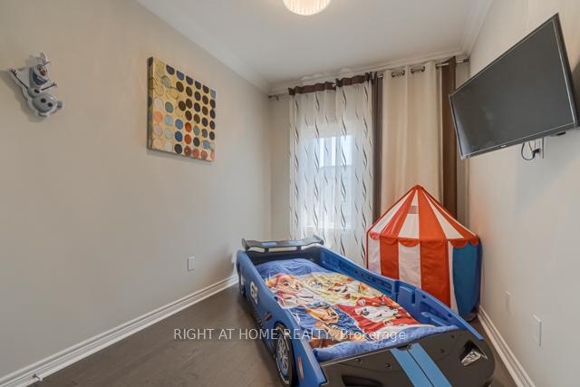 Photo 22 of 12 Laskin Drive, Vaughan, Patterson — HOMEH