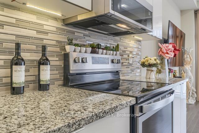 Photo 37 of 12 Laskin Drive, Vaughan, Patterson — HOMEH