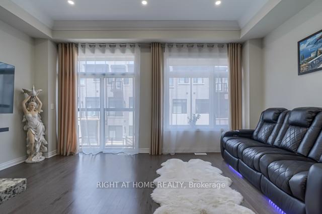 Photo 41 of 12 Laskin Drive, Vaughan, Patterson — HOMEH