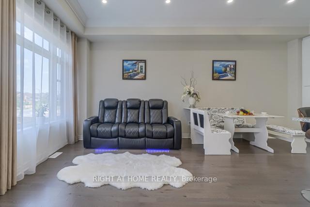 Photo 42 of 12 Laskin Drive, Vaughan, Patterson — HOMEH