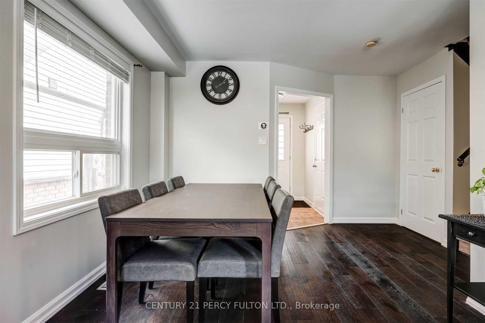 Photo 4 of 123 Brownridge Place, Whitby, Williamsburg — HOMEH