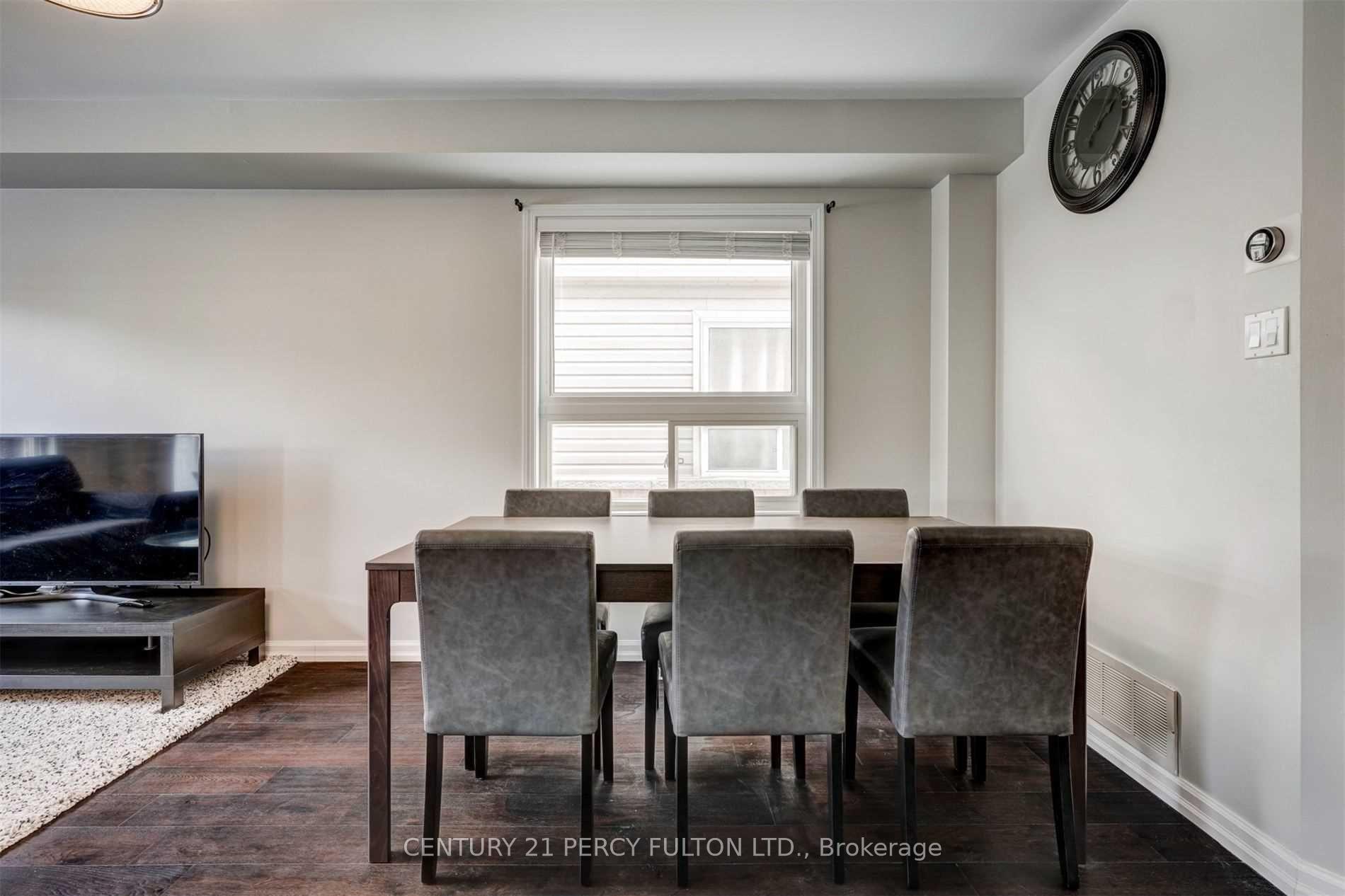 Photo 6 of 123 Brownridge Place, Whitby, Williamsburg — HOMEH