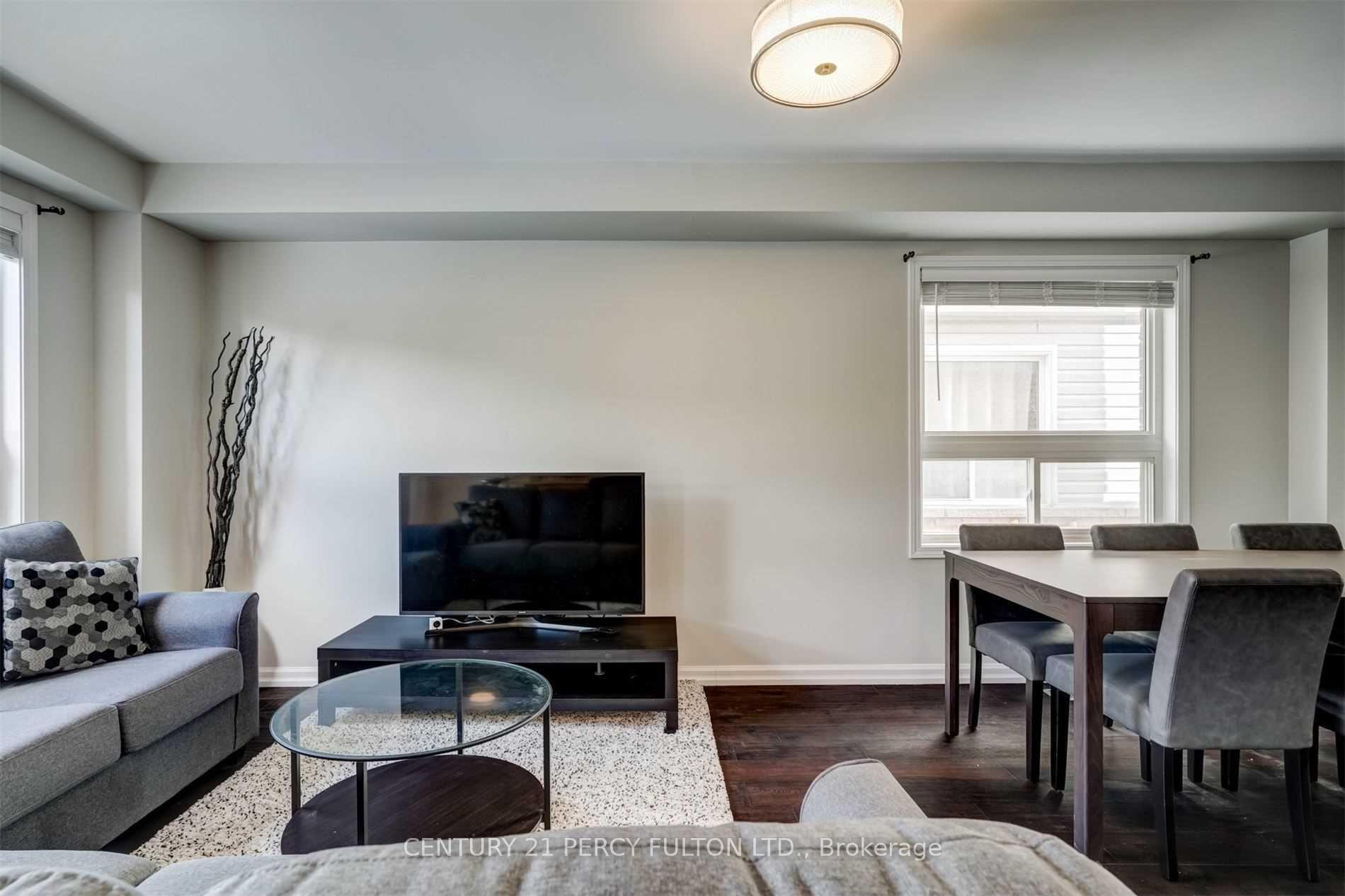 Photo 8 of 123 Brownridge Place, Whitby, Williamsburg — HOMEH