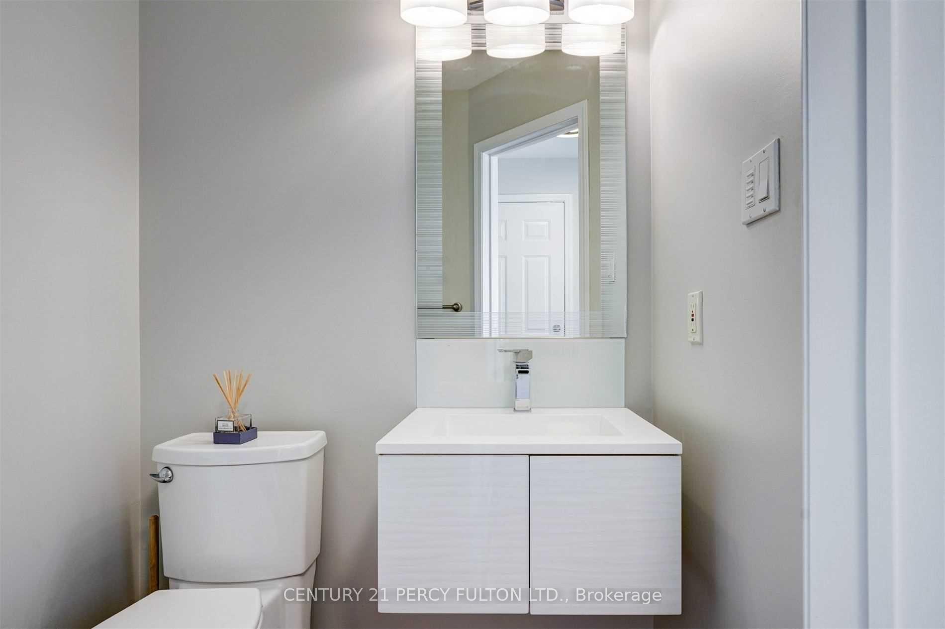 Photo 12 of 123 Brownridge Place, Whitby, Williamsburg — HOMEH