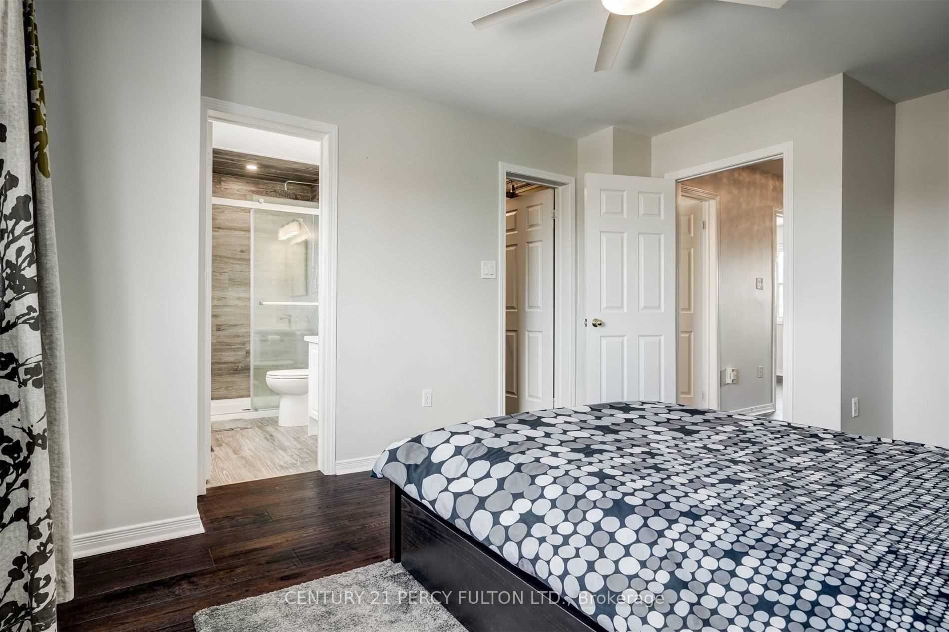 Photo 16 of 123 Brownridge Place, Whitby, Williamsburg — HOMEH