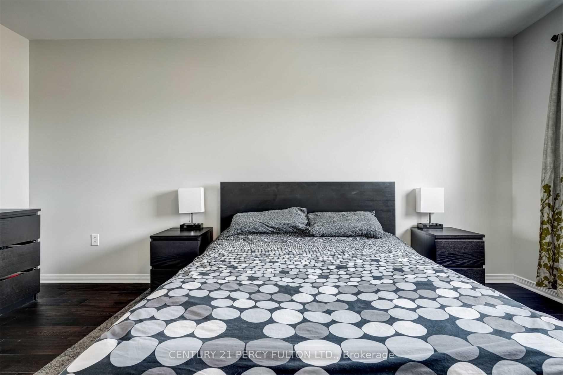 Photo 17 of 123 Brownridge Place, Whitby, Williamsburg — HOMEH