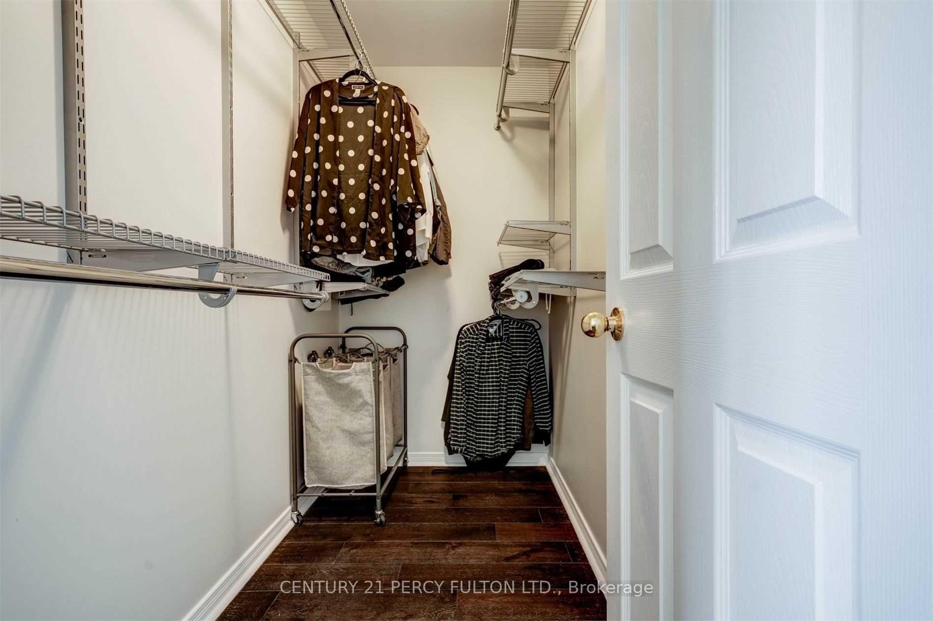 Photo 18 of 123 Brownridge Place, Whitby, Williamsburg — HOMEH