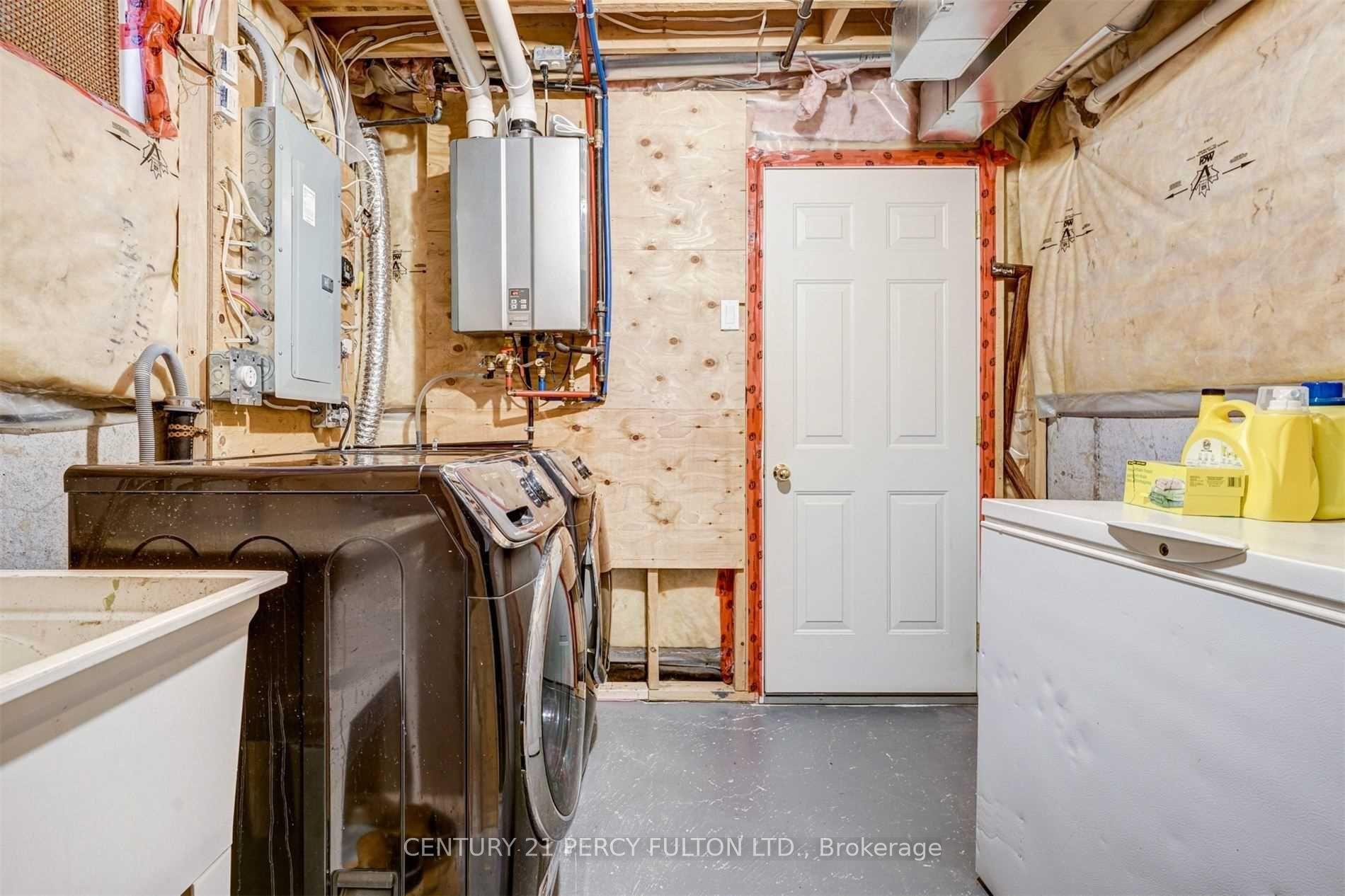 Photo 29 of 123 Brownridge Place, Whitby, Williamsburg — HOMEH