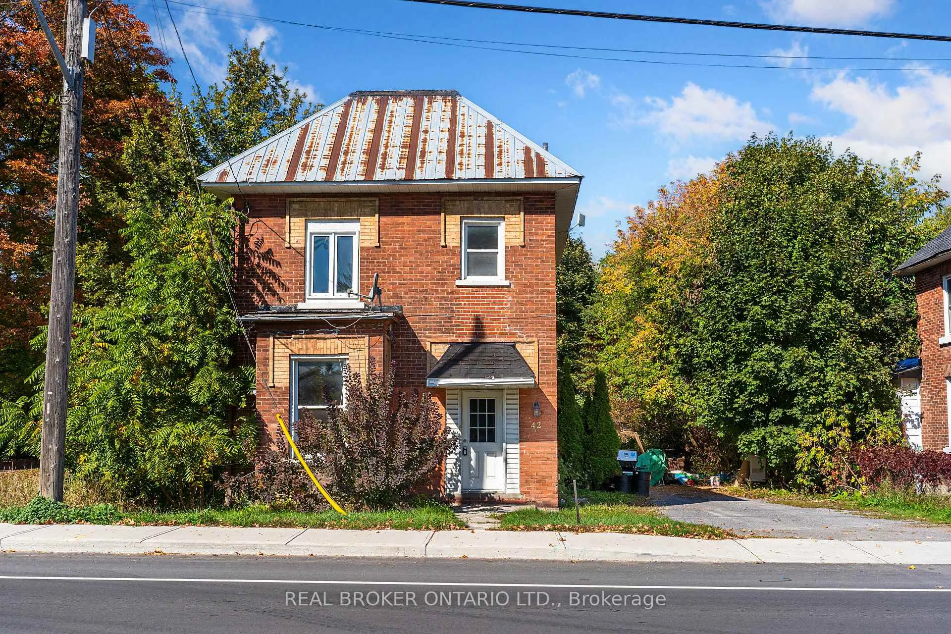 Photo 1 of 42 Daniel Street N, Arnprior — HOMEH