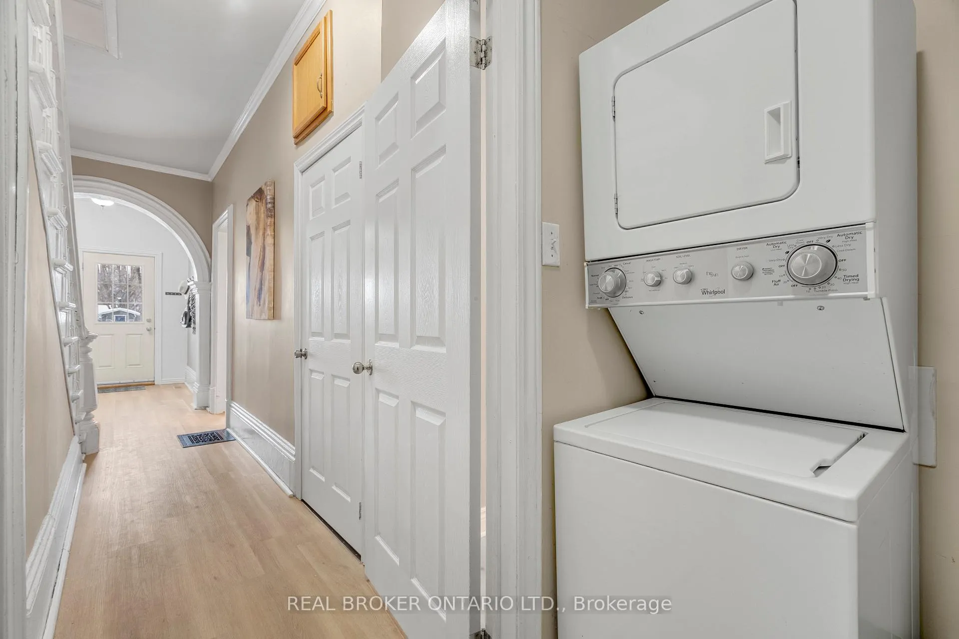 Photo 17 of 42 Daniel Street N, Arnprior — HOMEH