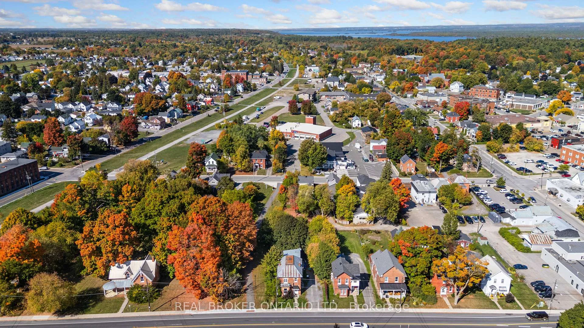Photo 32 of 42 Daniel Street N, Arnprior — HOMEH