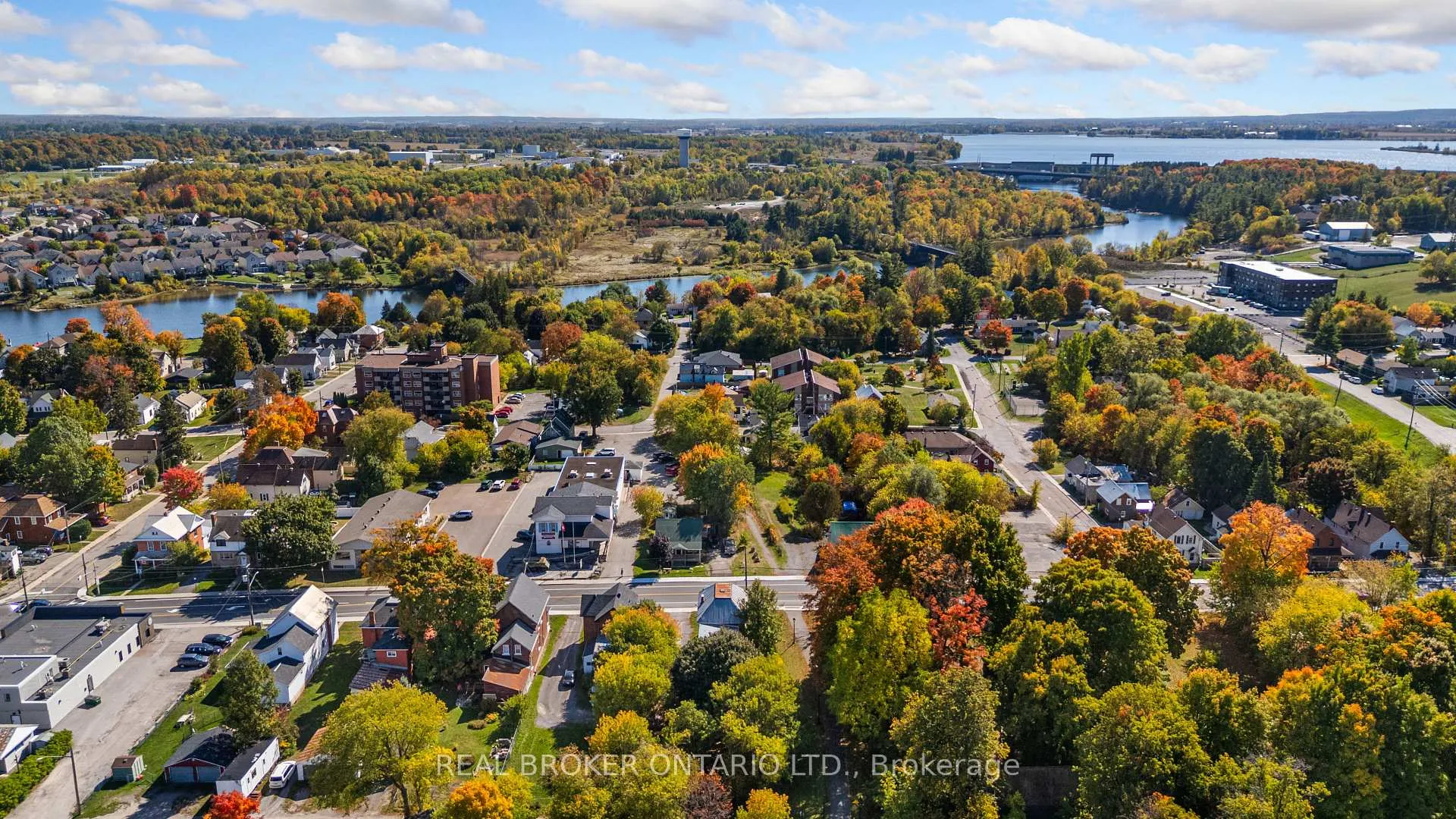 Photo 39 of 42 Daniel Street N, Arnprior — HOMEH