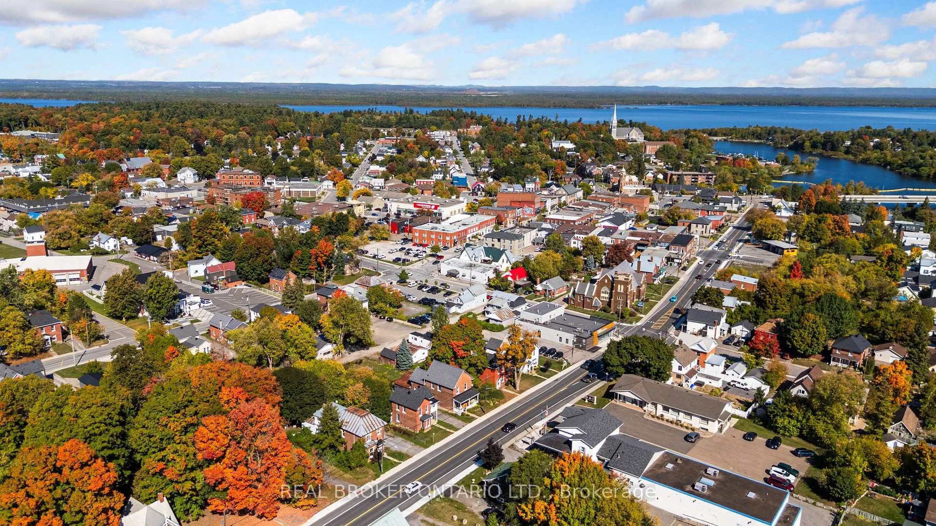 Photo 40 of 42 Daniel Street N, Arnprior — HOMEH