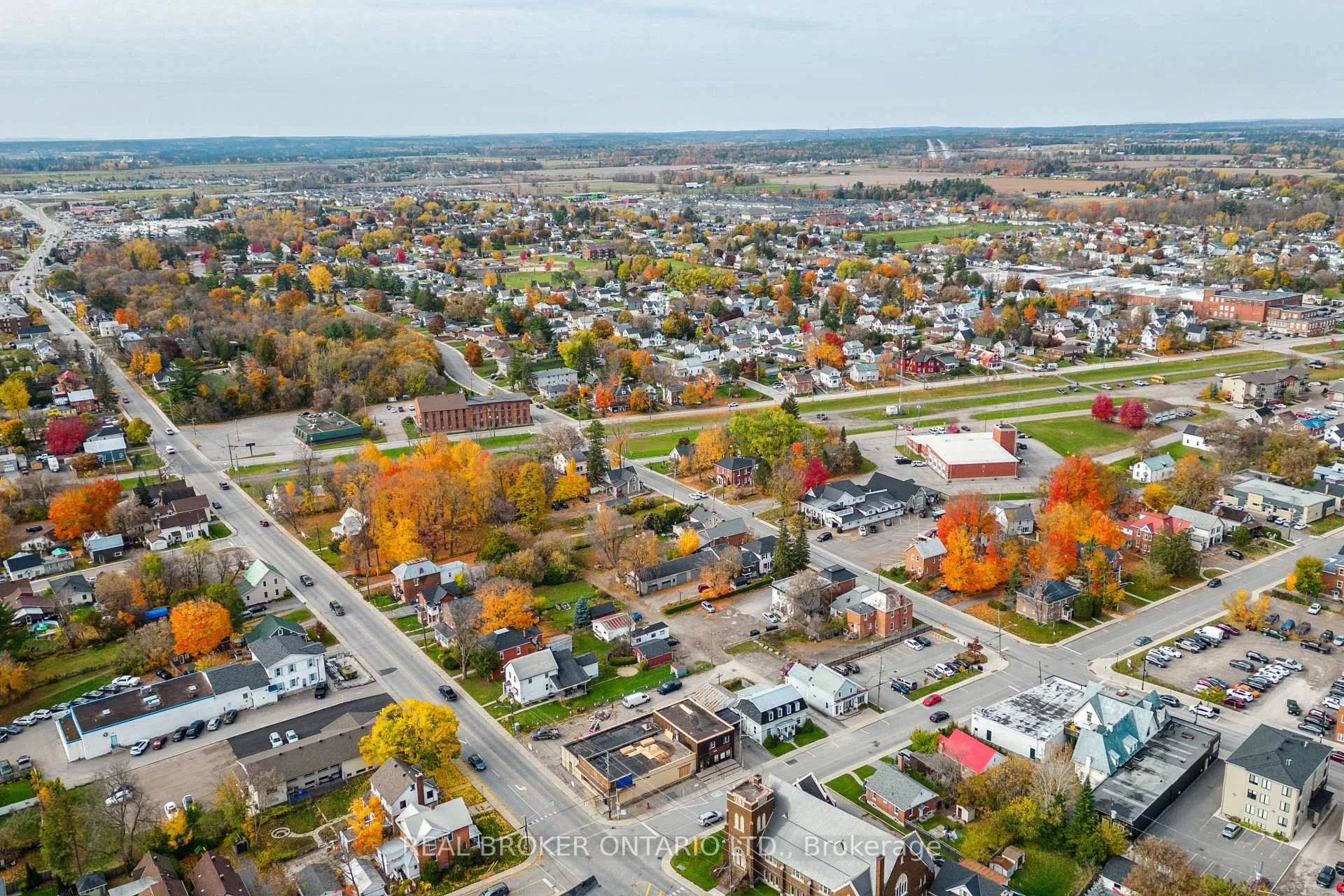Photo 43 of 42 Daniel Street N, Arnprior — HOMEH