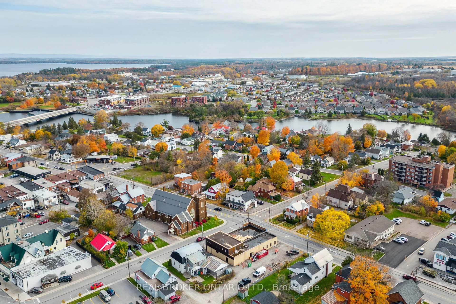 Photo 47 of 42 Daniel Street N, Arnprior — HOMEH