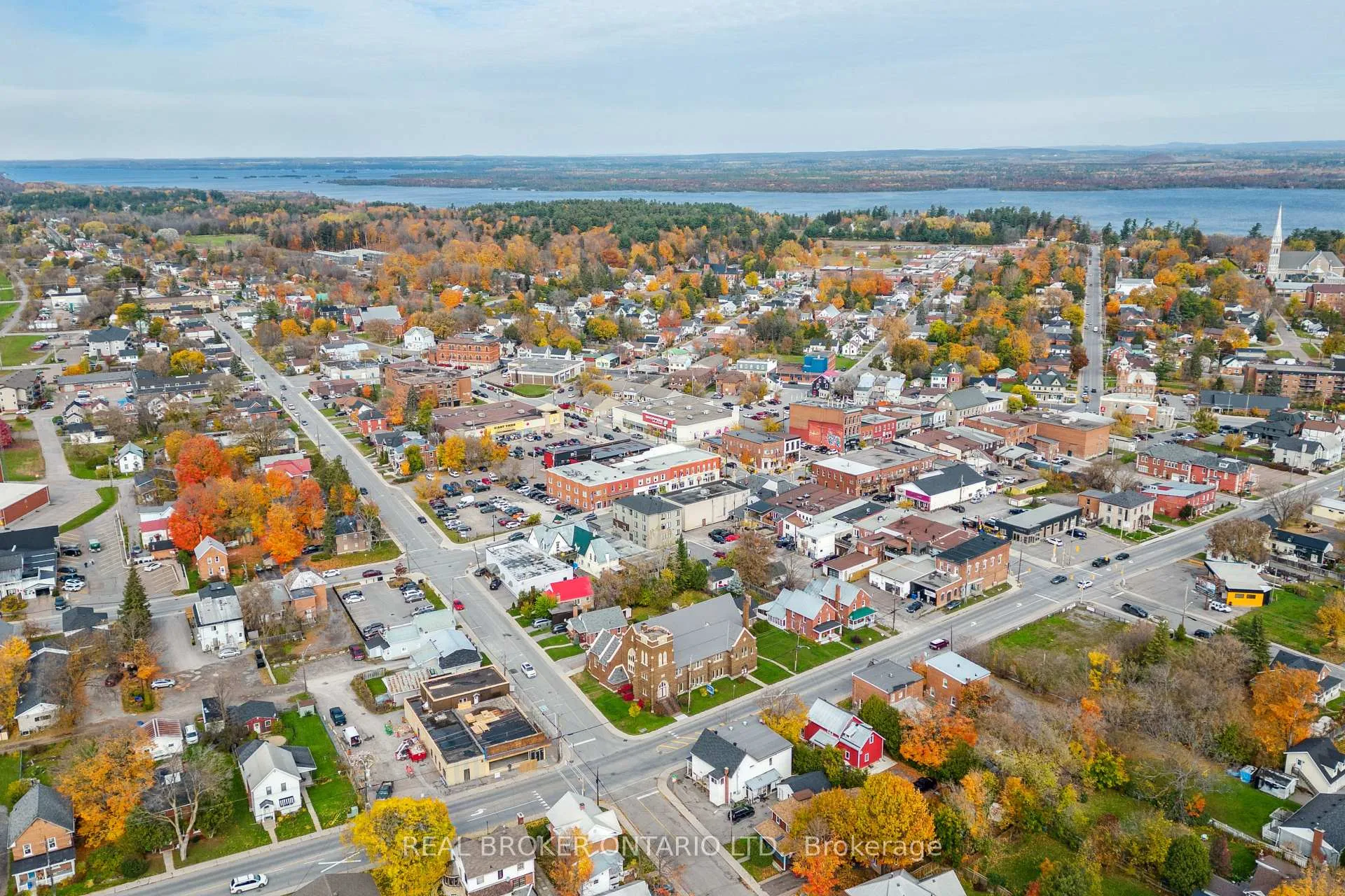 Photo 48 of 42 Daniel Street N, Arnprior — HOMEH