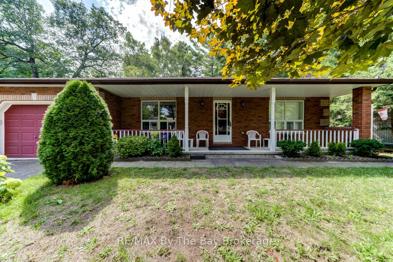 Photo 4 of 58 29th Street N, Wasaga Beach — HOMEH