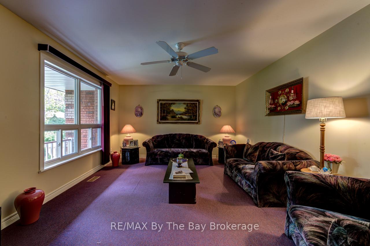 Photo 12 of 58 29th Street N, Wasaga Beach — HOMEH