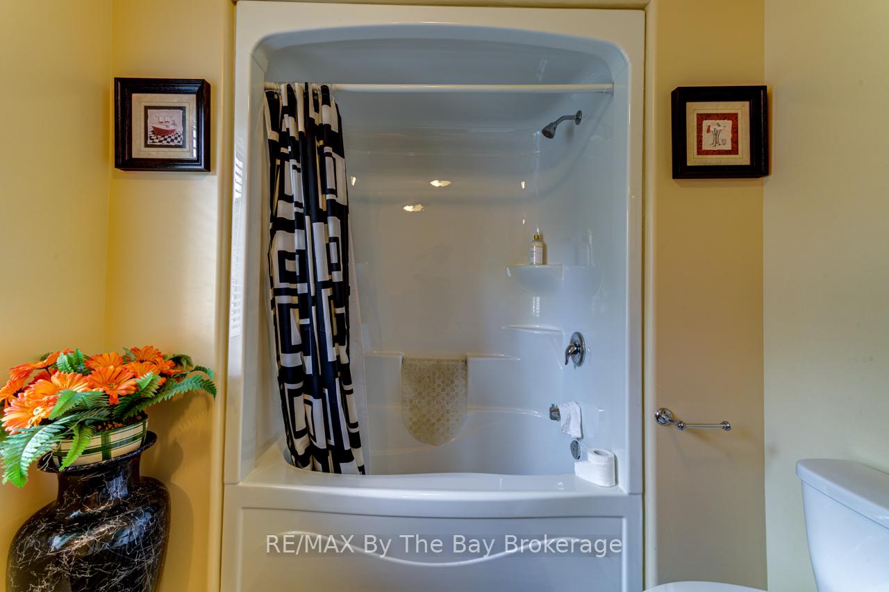 Photo 20 of 58 29th Street N, Wasaga Beach — HOMEH