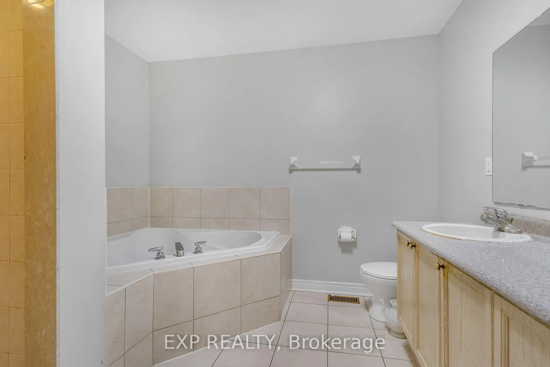 Photo 20 of 488 John Deisman Boulevard, Vaughan, Vellore Village — HOMEH