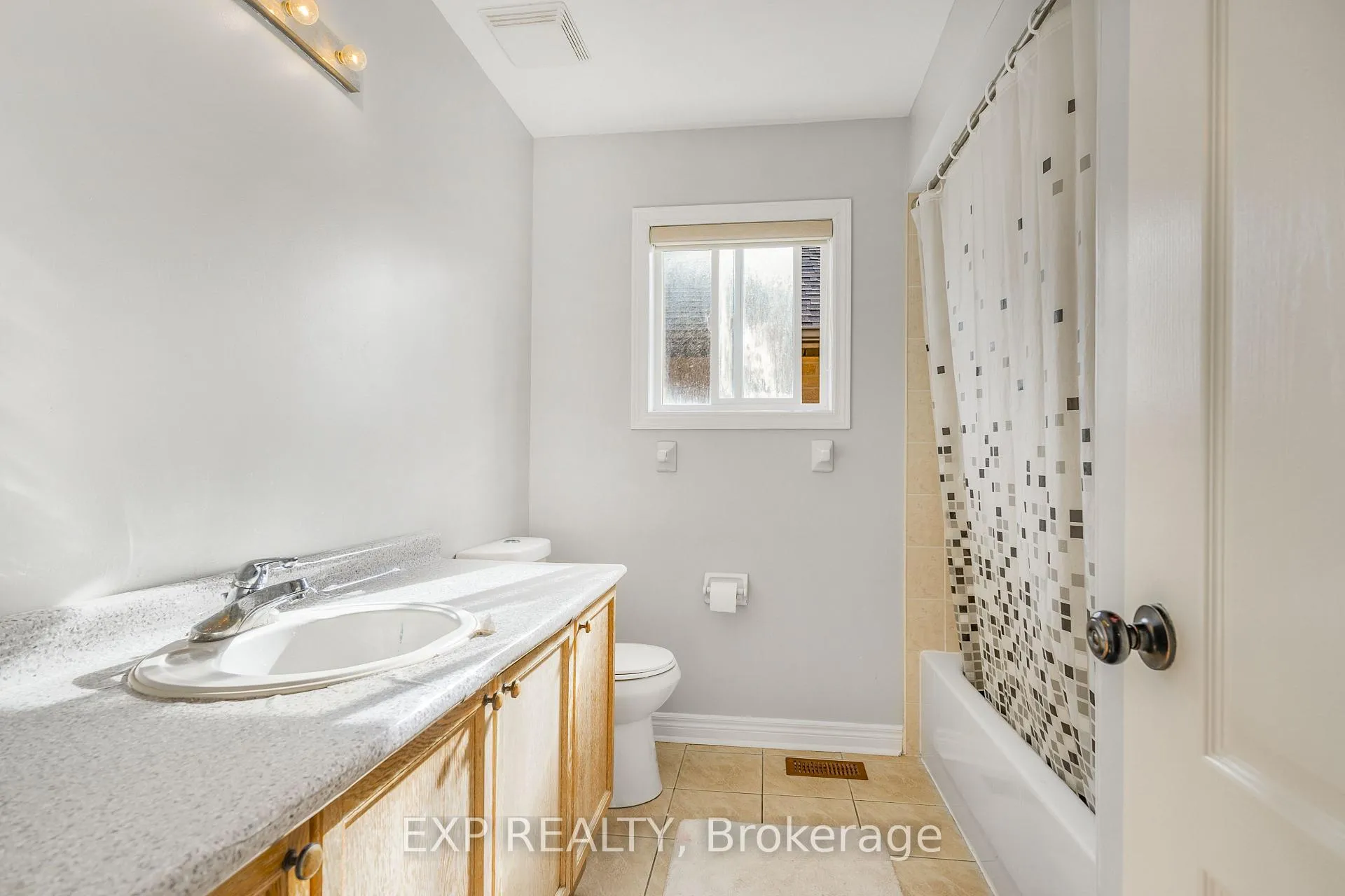 Photo 23 of 488 John Deisman Boulevard, Vaughan, Vellore Village — HOMEH