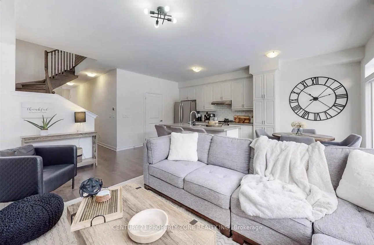 Photo 6 of 31 Sutcliffe Drive, Whitby, Rolling Acres — HOMEH