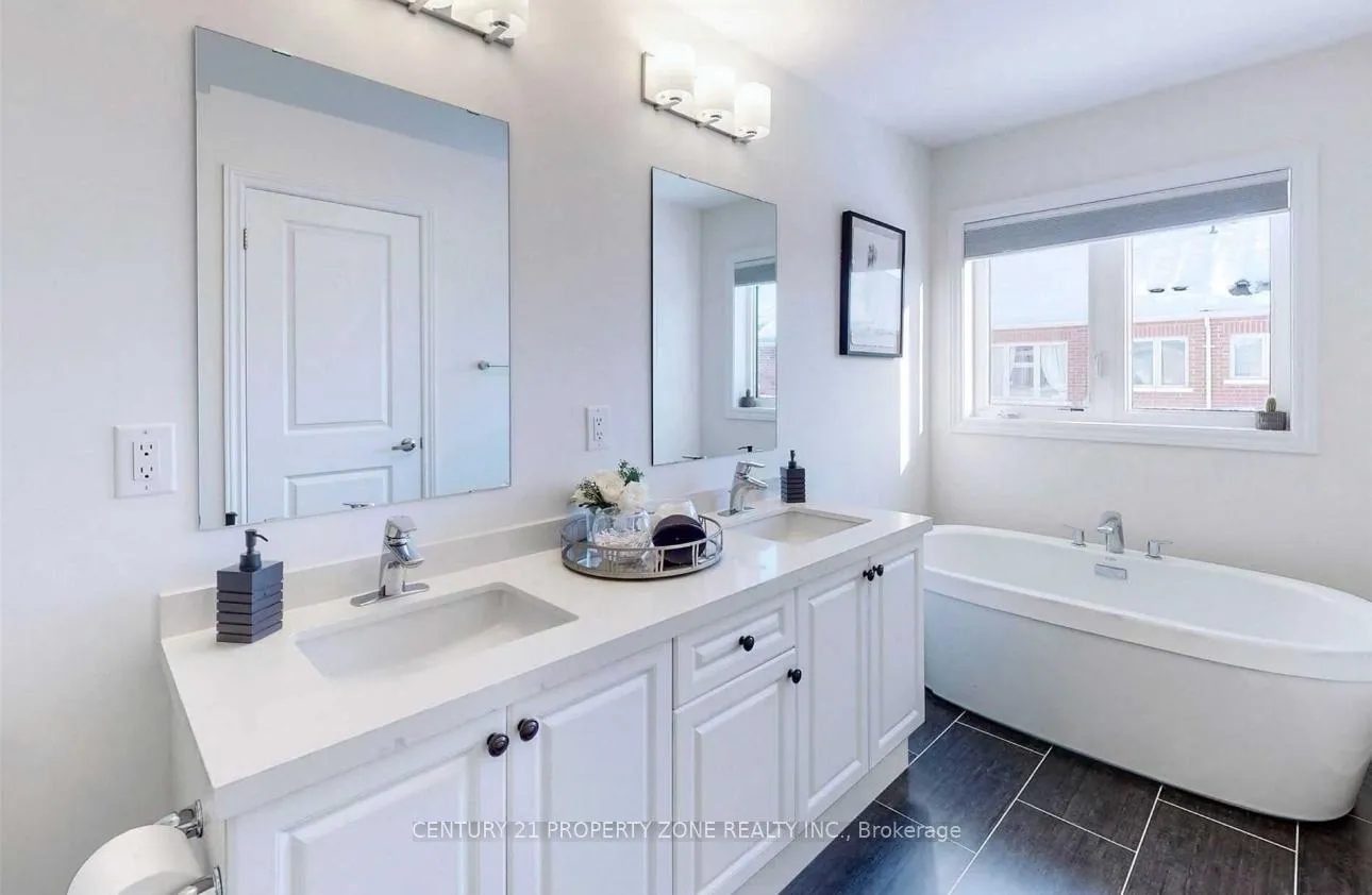 Photo 10 of 31 Sutcliffe Drive, Whitby, Rolling Acres — HOMEH