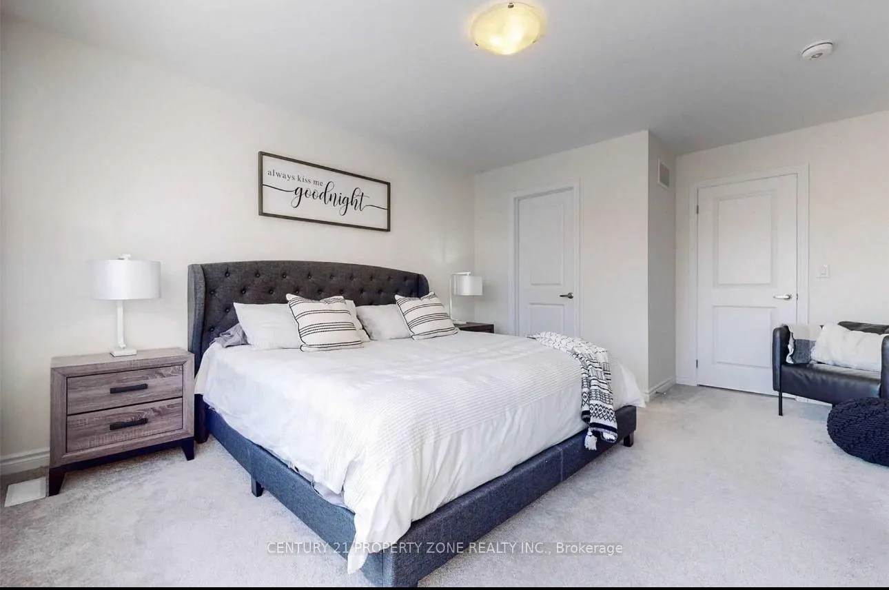 Photo 11 of 31 Sutcliffe Drive, Whitby, Rolling Acres — HOMEH