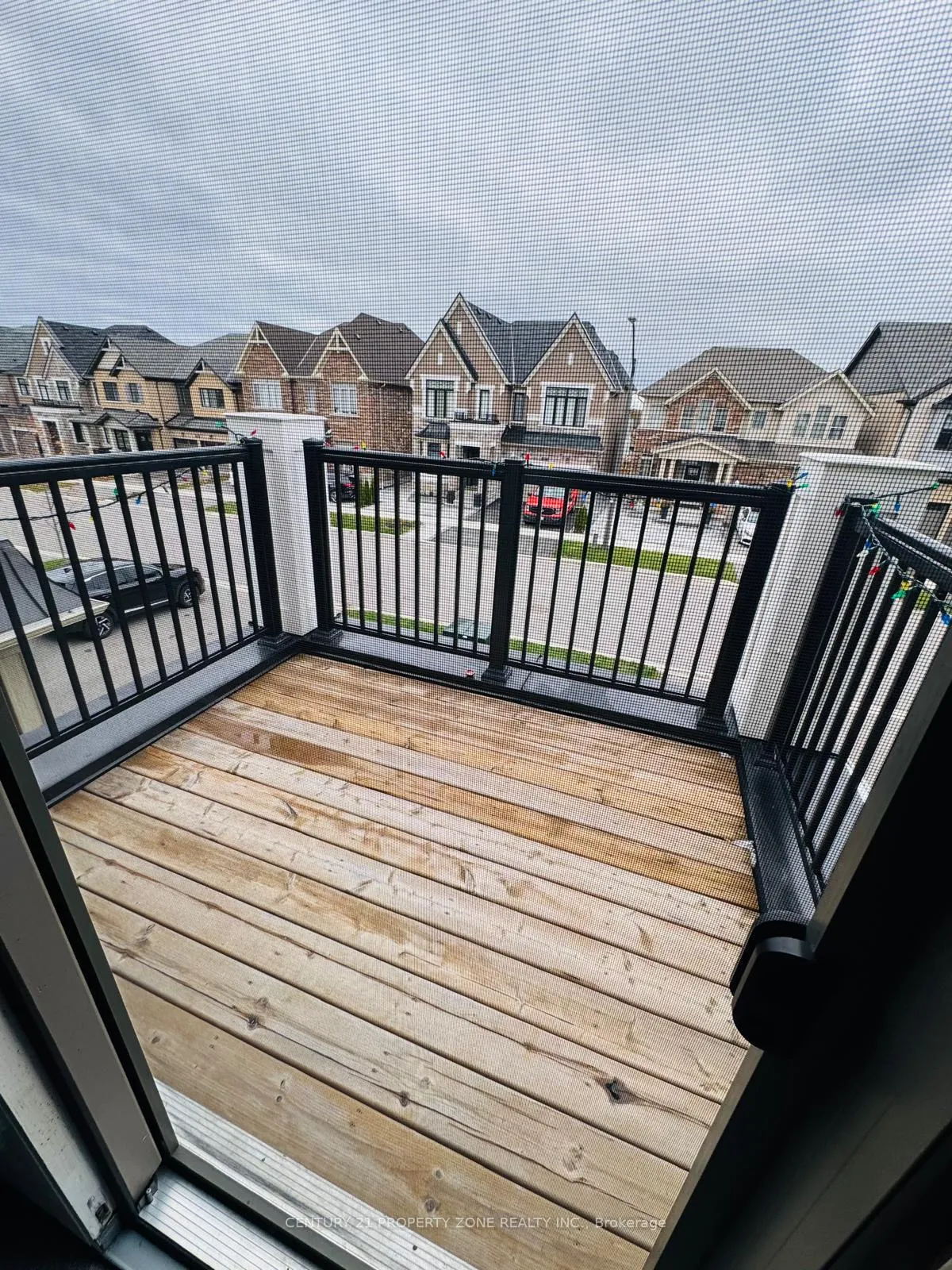 Photo 12 of 31 Sutcliffe Drive, Whitby, Rolling Acres — HOMEH