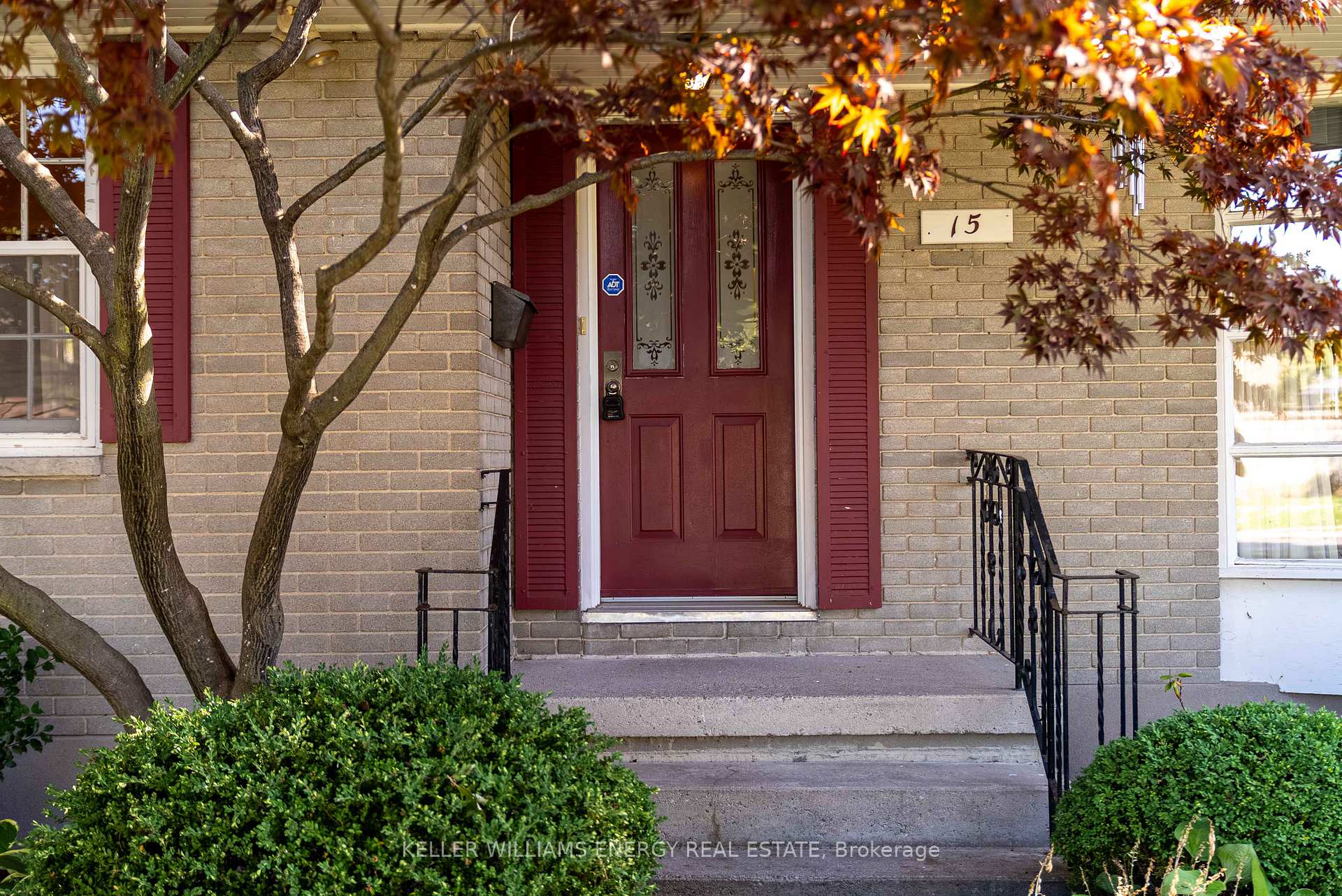 Photo 5 of 15 Southwood Crescent, Belleville, Belleville Ward — HOMEH