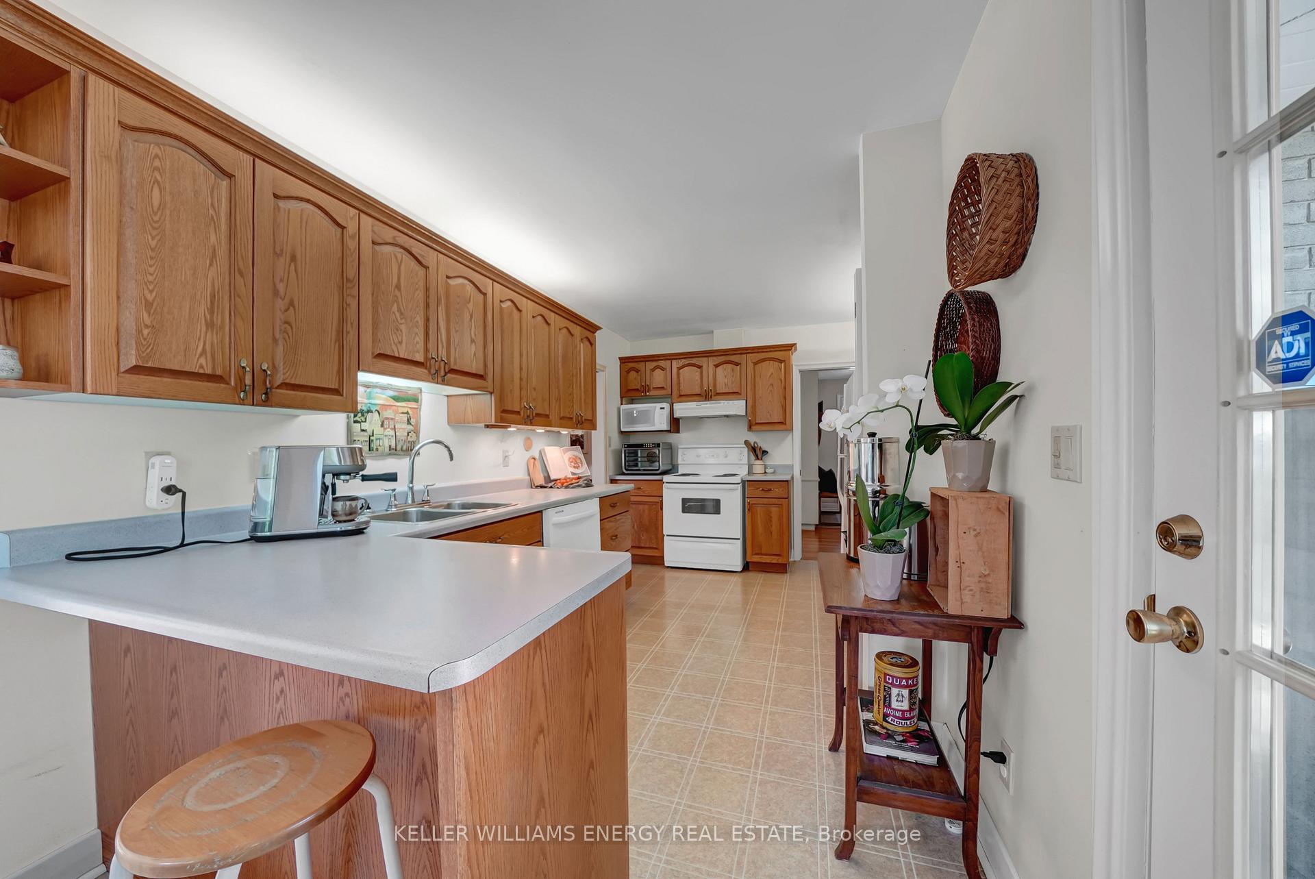 Photo 16 of 15 Southwood Crescent, Belleville, Belleville Ward — HOMEH