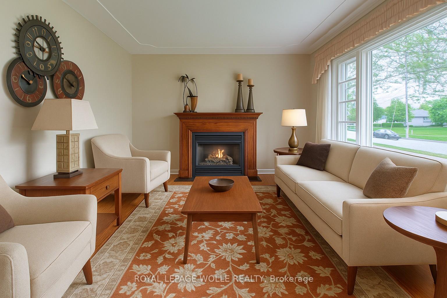 Photo 6 of 56 Roslin Avenue S, Waterloo — HOMEH