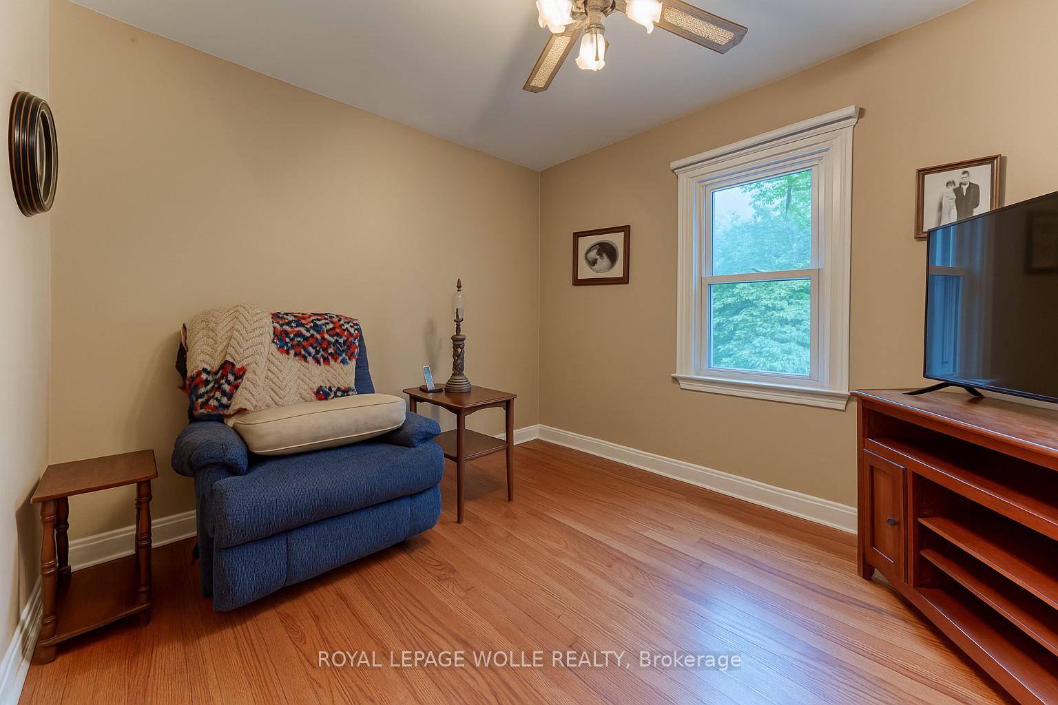 Photo 12 of 56 Roslin Avenue S, Waterloo — HOMEH