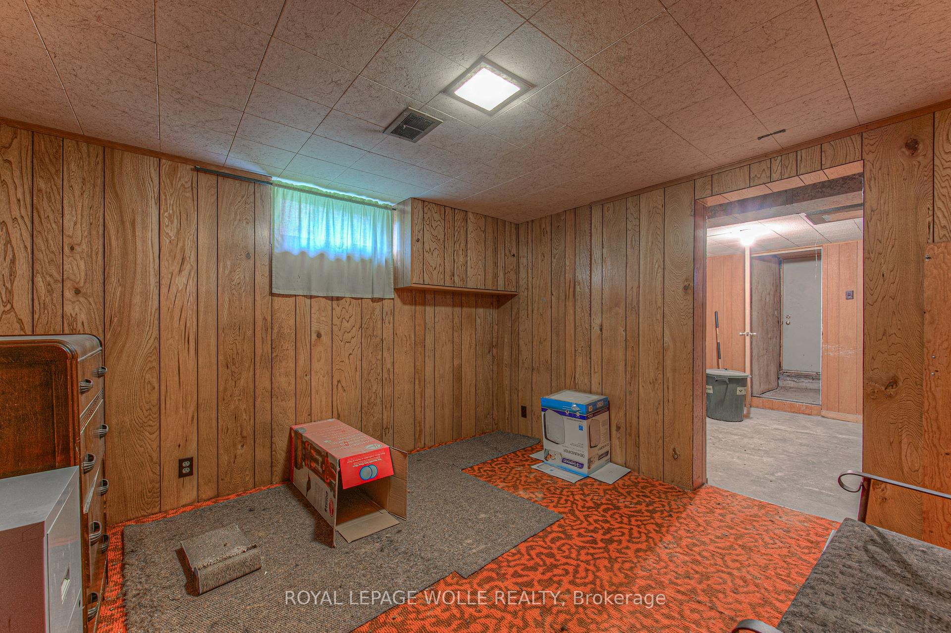 Photo 28 of 56 Roslin Avenue S, Waterloo — HOMEH