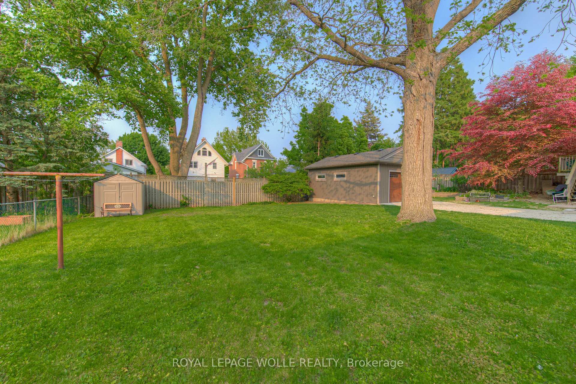 Photo 32 of 56 Roslin Avenue S, Waterloo — HOMEH