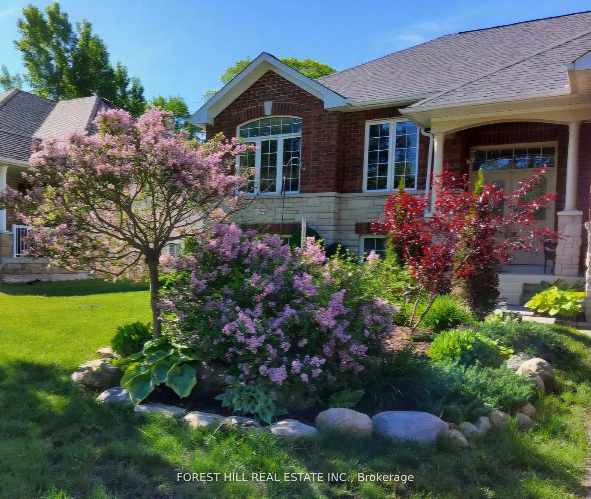 Photo 2 of 7 Tamarack Way, Wasaga Beach — HOMEH