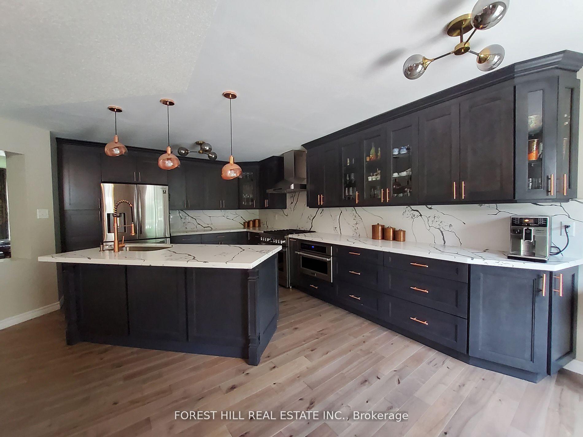 Photo 8 of 7 Tamarack Way, Wasaga Beach — HOMEH