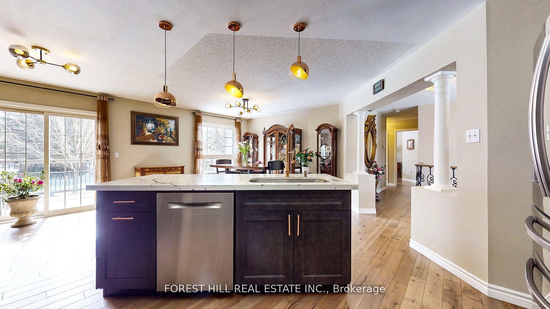 Photo 15 of 7 Tamarack Way, Wasaga Beach — HOMEH